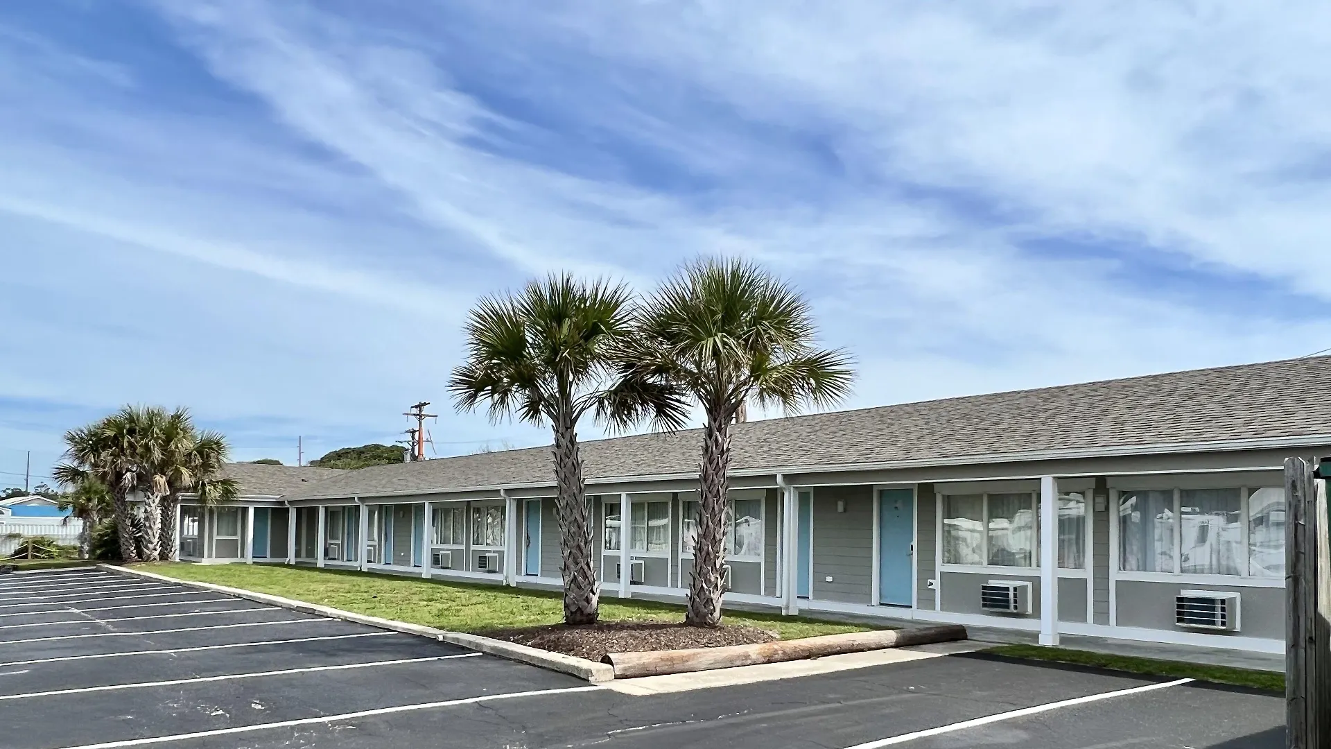 5 Smart Budget Hotels In Crystal Coast Worth Booking