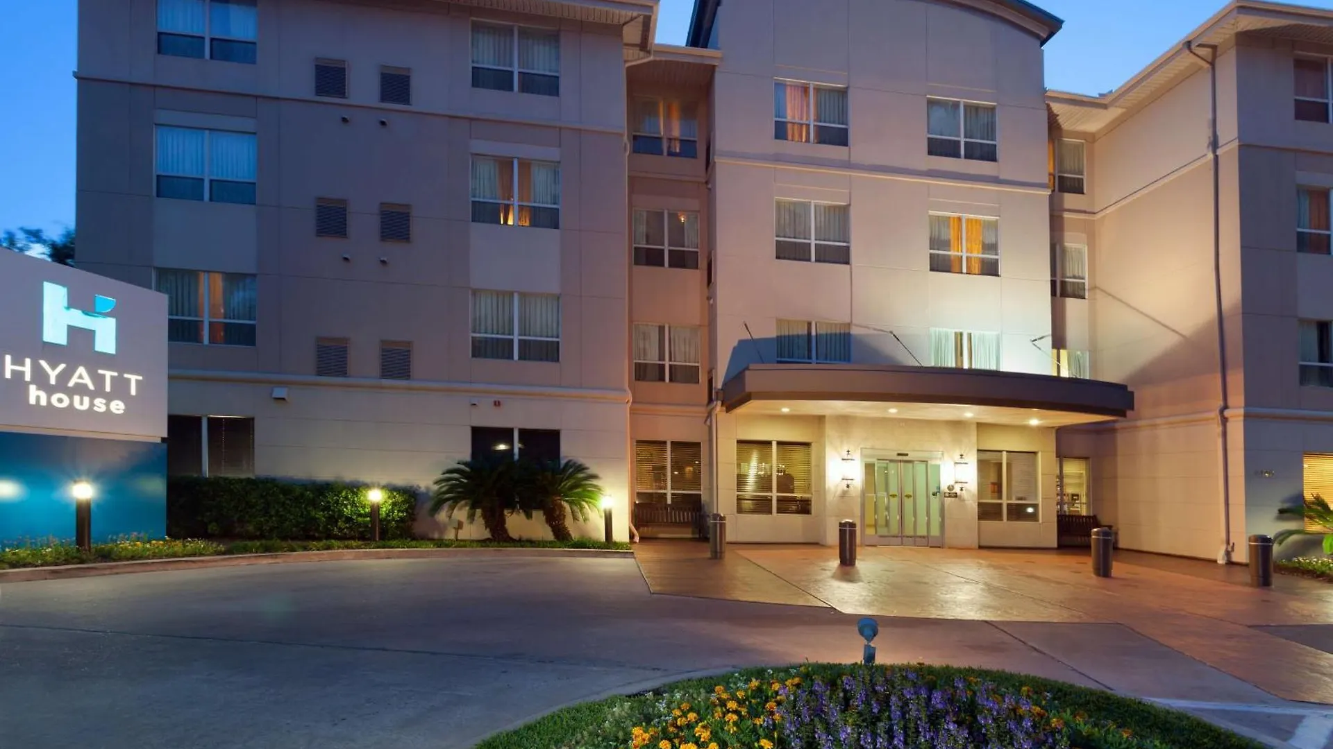 5 Romantic Hotels in Houston's Galleria-Uptown District