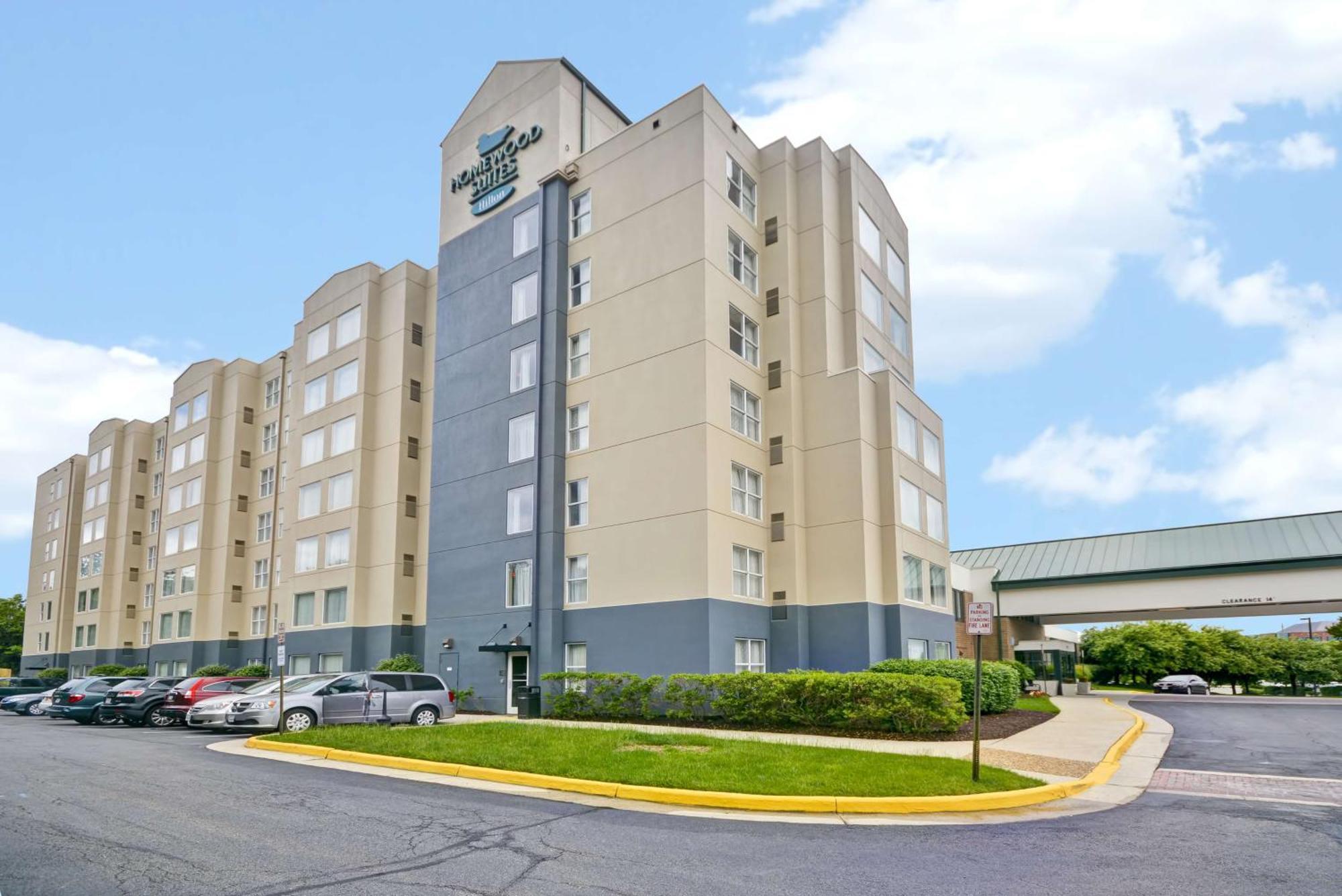 4 Hotels Near Vernon J Walker Nature Ctr for Smart Stays