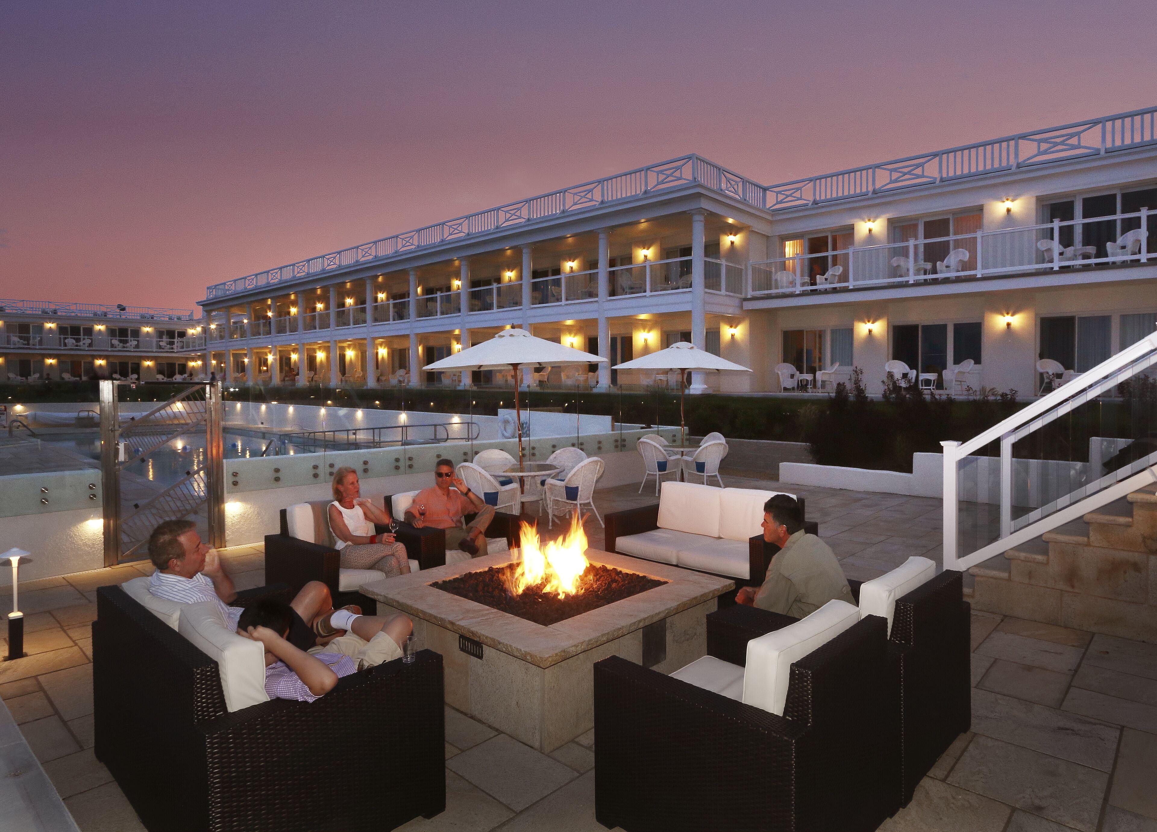 5 Beach Hotels Near Local Colors Worth Booking in Gloucester
